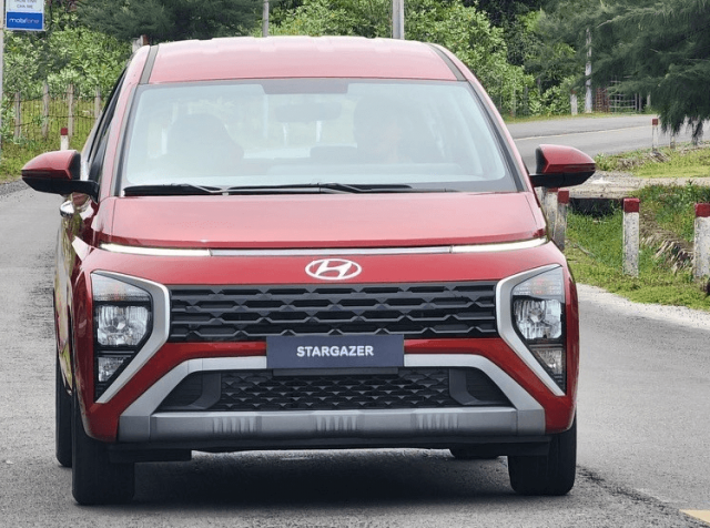 Hyundai-stargazer-premium