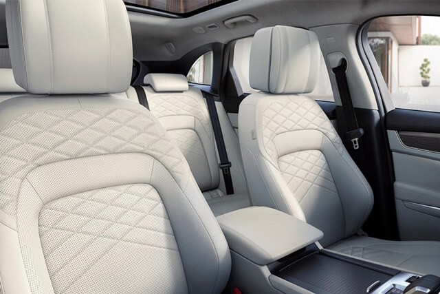 Jaguar-F-Pace-ghe-ngoi