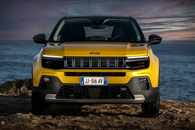 Jeep-Avenger-phan-dau-xe