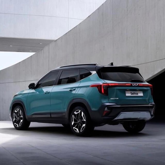 Kia-Seltos-2023-hong-va-duoi-xe