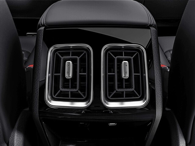 Kia-Sorento-2023-cua-gio-dieu-hoa