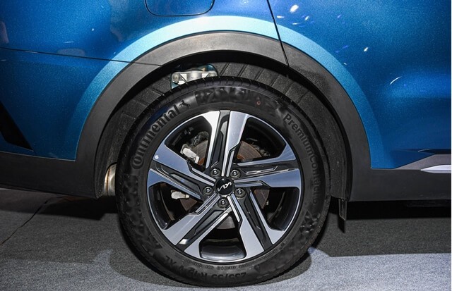 Kia-Sorento-Hybrid-la-zang