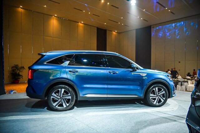 Kia-Sorento-Hybrid-phan-than-xe