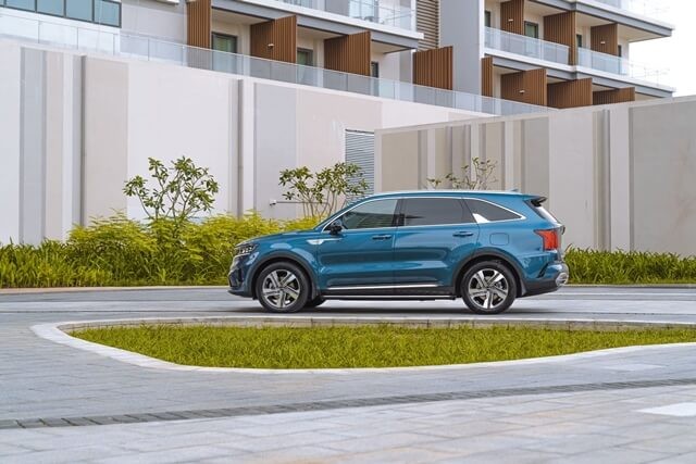 Kia-Sorento-hybrid-2023-than-xe