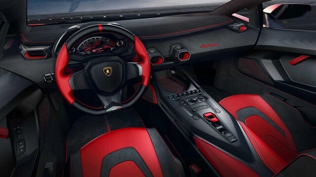 Lamborghini-Invencible-khoang-lai