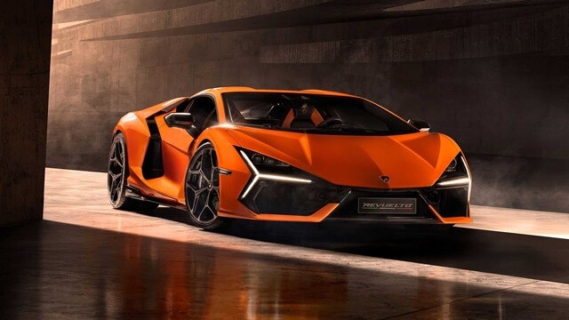 Lamborghini-Revuelto-ngoai-that