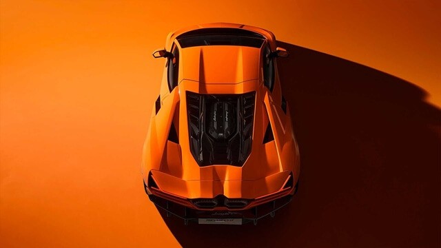 Lamborghini-Revuelto-nhin-tu-tren-xuong