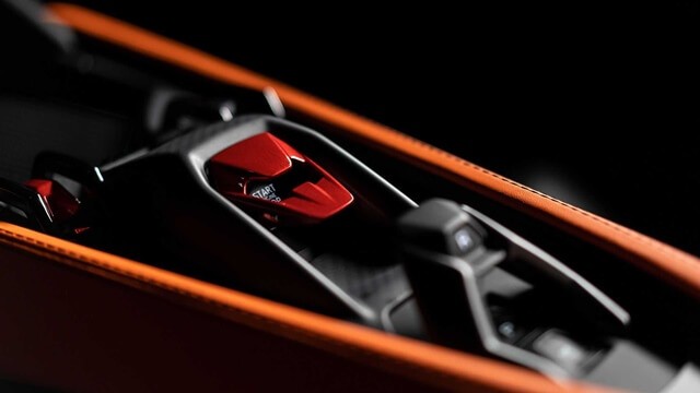 Lamborghini-Revuelto-trung-tam-dieu-khien