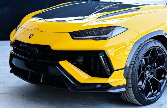 Lamborghini-Urus-Performante-suon-xe