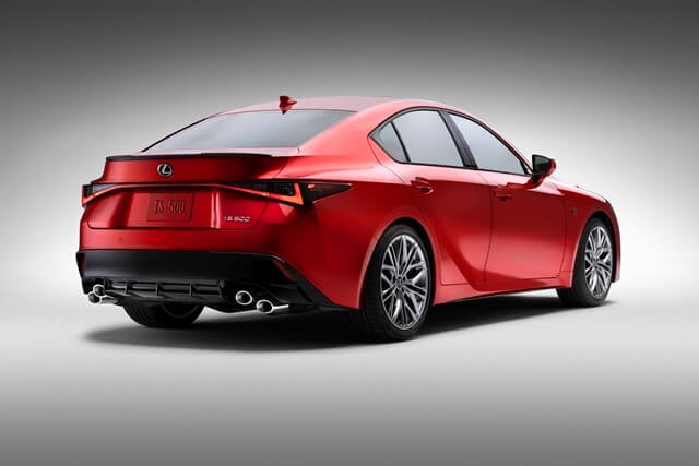 Lexus-IS-500-F-Sport-Performan-ngoai-tha
