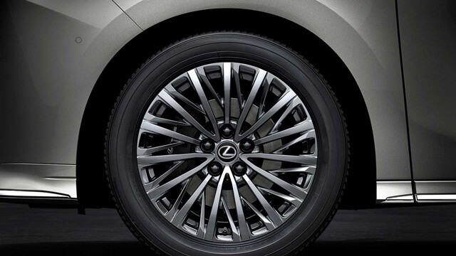 Lexus-LM500h-la-zang