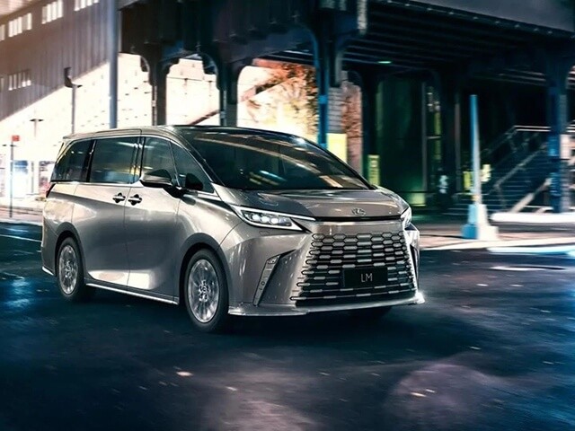 Lexus-LM500h-van-hanh