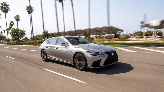 Lexus-LS-500-2022-ra-mat