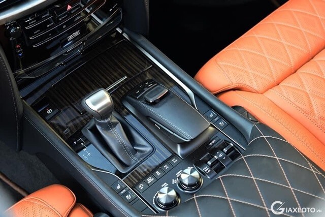 Lexus-LX570-Super-Sport-04-cho-can-so