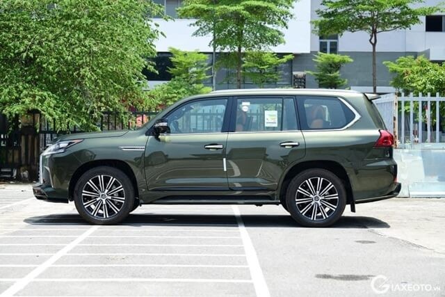 Lexus-LX570-Super-Sport-04-cho-than-xe