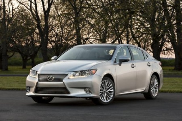 Lexuses350 se duoc phan phoi tai viet nam