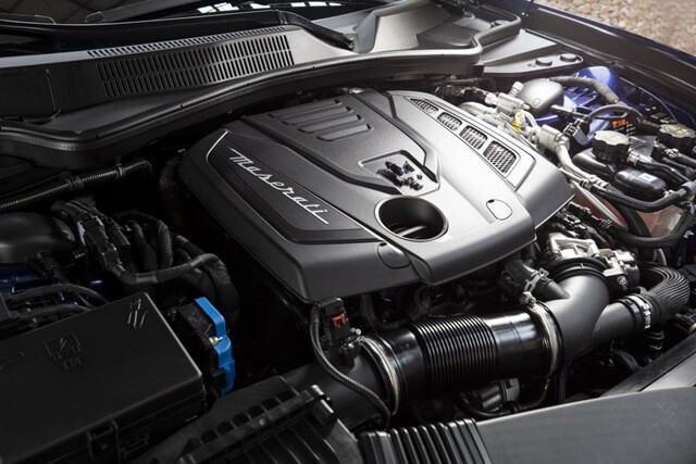 Maserati-Ghibli-Hybrid-dong-co