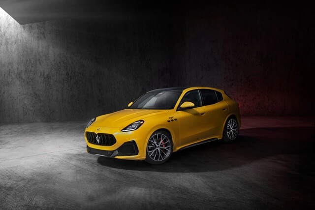 Maserati-Grecale-Trofeo-ngoai-that