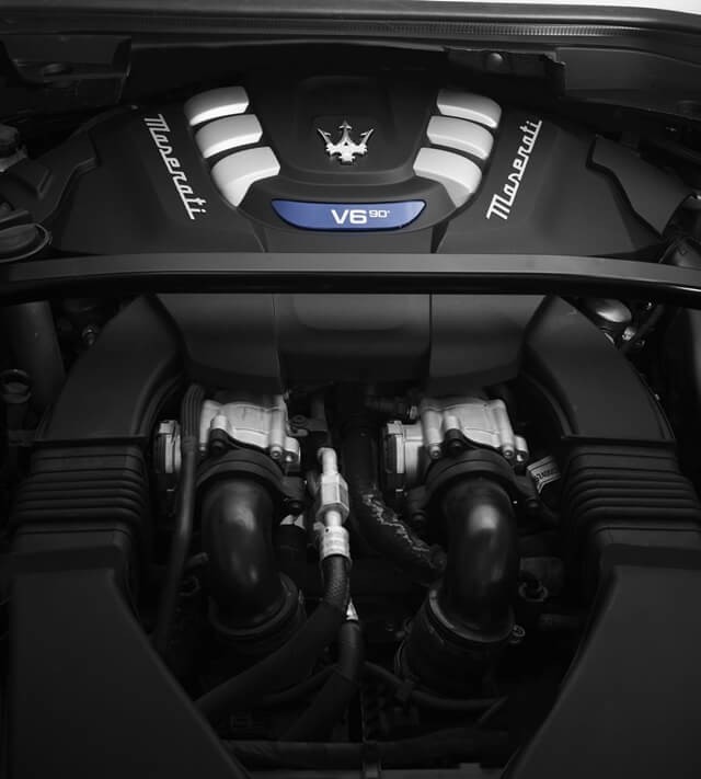 Maserati-Grecale-dong-co