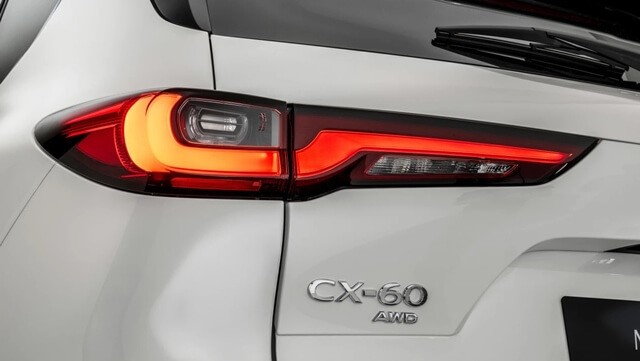 Mazda-CX-60-den-hau