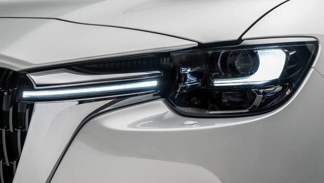 Mazda-CX-60-den-pha