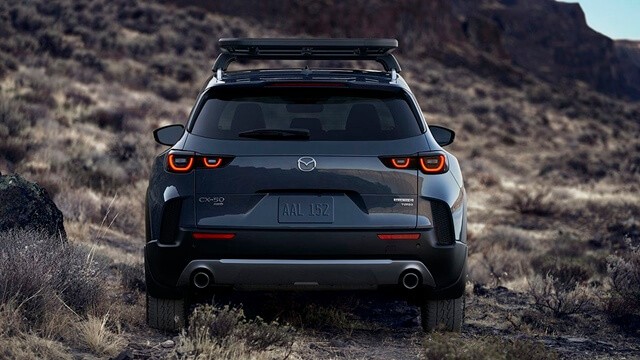 Mazda-CX50-duoi-xe