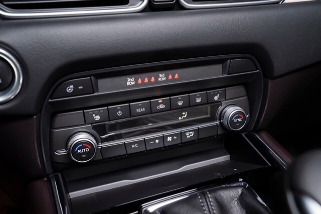 Mazda-CX8-bang-dieu-khien