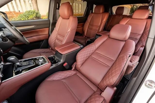 Mazda-CX8-cabin