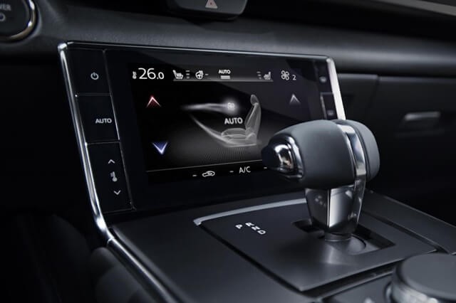 Mazda-MX-30-concept-man-hinh-thong-tin-giai-tri