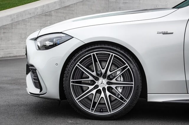 Mercedes-AMG-C43-la-zang