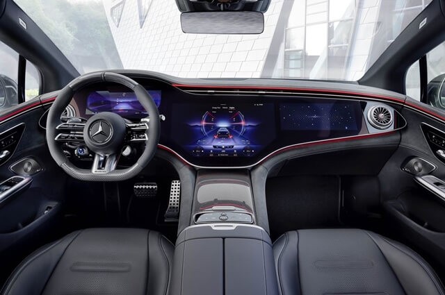 Mercedes-AMG-EQE-vo-lang