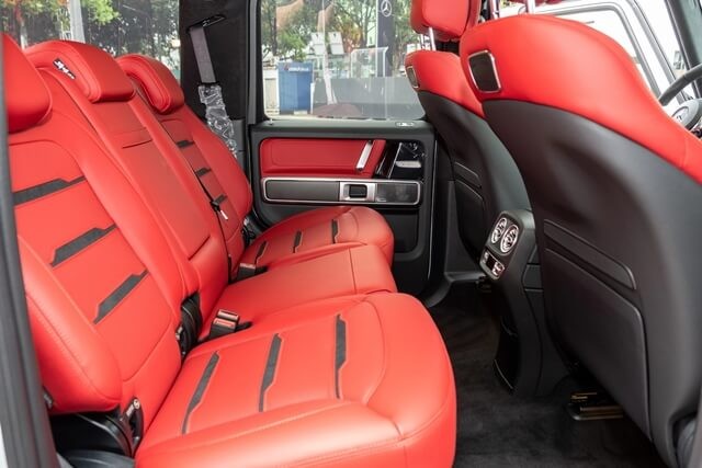 Mercedes-AMG-G63-Edition-55-khoang-hanh-khach