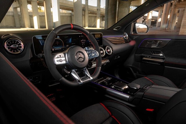 Mercedes-AMG-GLA-45S-vo-lang