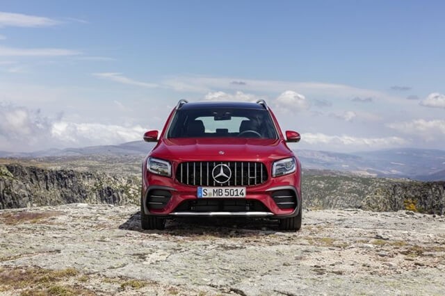 Mercedes-AMG-GLB-35-4Matic-dau-xe