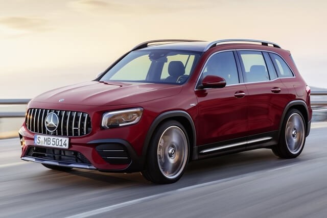 Mercedes-AMG-GLB-35-4Matic-van-hanh