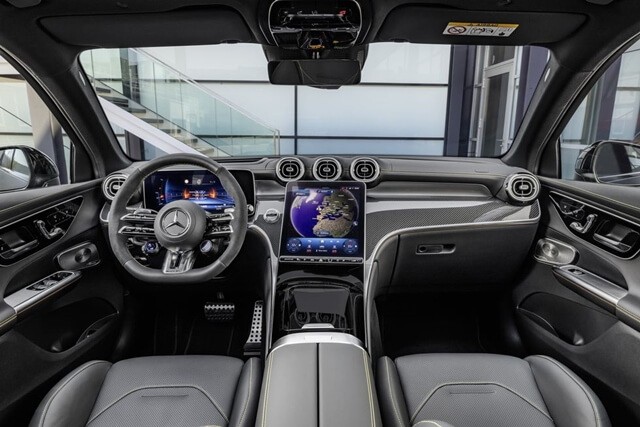 Mercedes-AMG-GLC-63-khoang-lai
