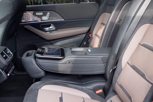 Mercedes-AMG-GLS-63-2021-khoang-ghe-thu-2