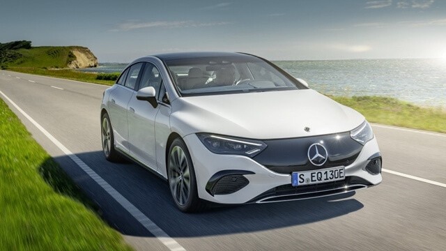 Mercedes-Benz-EQE-van-hanh