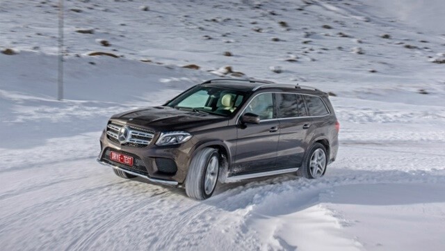 Mercedes-Benz-GLS-350D-4Matic-van-hanh