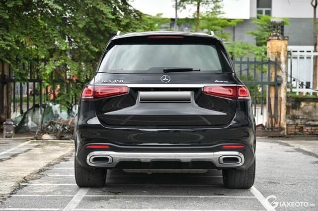 Mercedes-Benz-GLS-450-4Matic-2021-duoi-xe