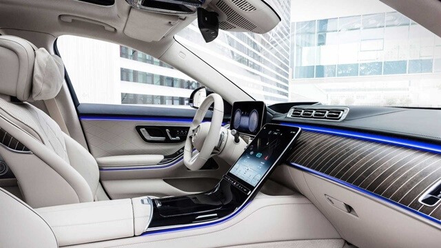 Mercedes-Benz-S580e-2021-tien-nghi-khoang-lai