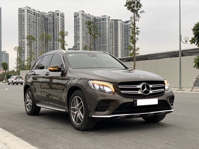 Mercedes-GLC-300-2017-suon-xe