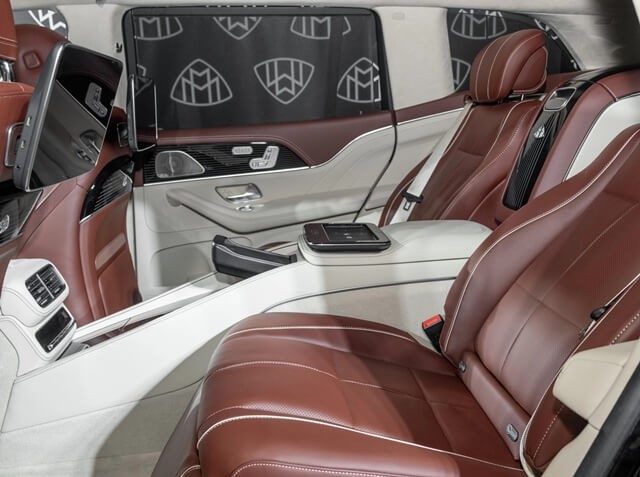 Mercedes-Maybach-GLS-480-4Matic-khoang-hanh-khach
