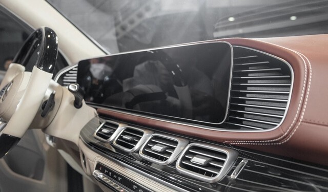 Mercedes-Maybach-GLS-480-4Matic-man-hinh-giai-tri