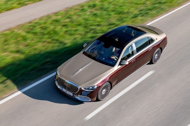 Mercedes-Maybach-S580-4Matic-2021-tu-tren-xuong
