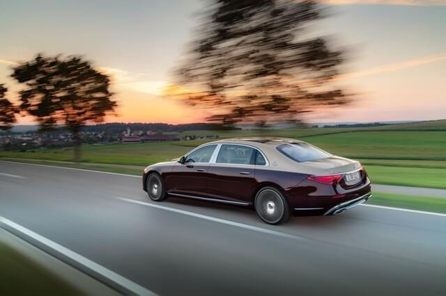 Mercedes-Maybach-S580-4Matic-2021-van-hanh-xe