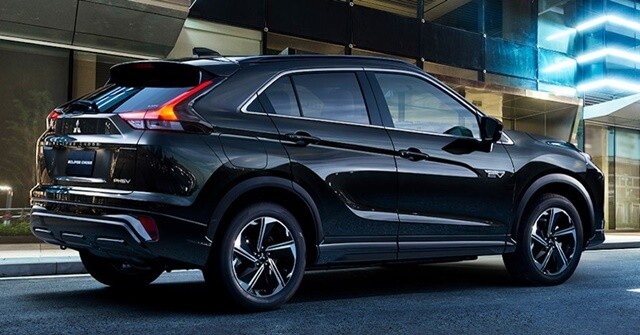 Mitsubishi-Eclipse-Cross-hong-xe