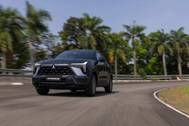 Mitsubishi-XForce-van-hanh