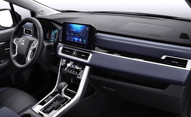 Mitsubishi-Xpander-Cross-2023-noi-that-khoang-lai