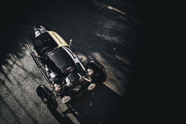 Morgan-3-Wheeler-P101-tong-the-khoang-cabin